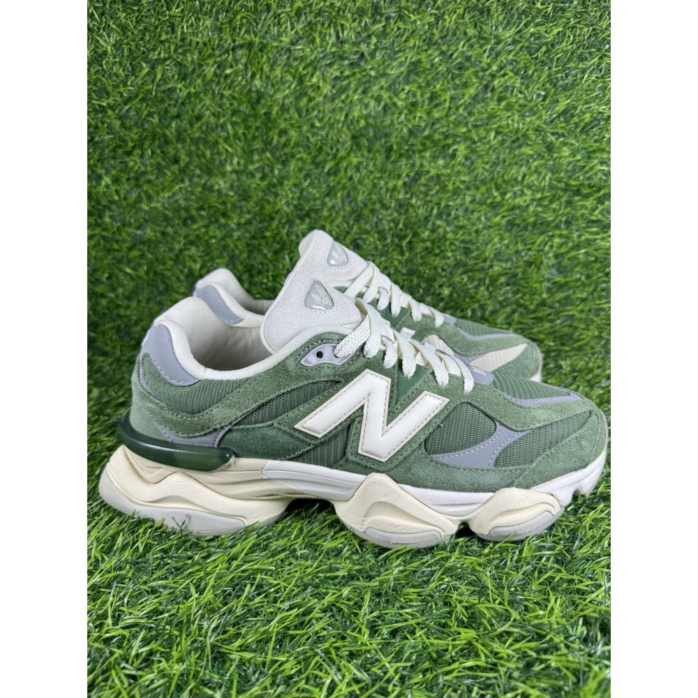 New Balance 9060 Mens 8.5 Green White Athletic Lifestyle Sneakers U9060VNG